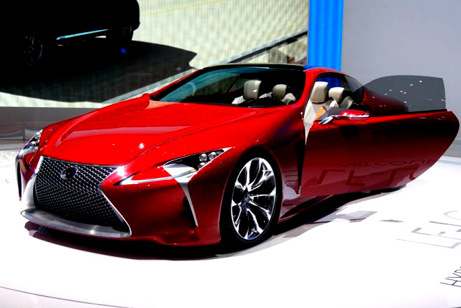 Na Ženevském autosalonu 2012 se uskutečnila evropská premiéra konceptu sportovního kupé Lexus LF-LC s hybridním pohonem