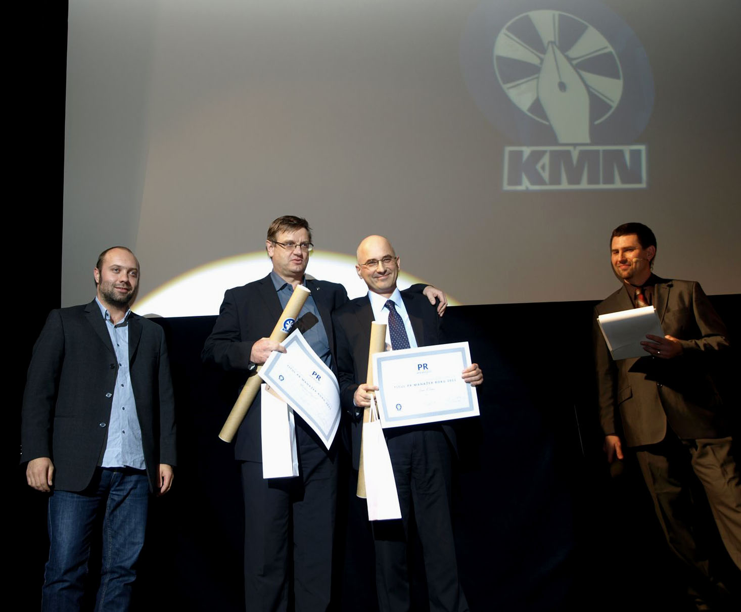 Motorističtí novináři zvolili PR manažerku a PR manažera roku 2011 Motorističtí novináři zvolili PR manažerku a PR manažera roku 2011