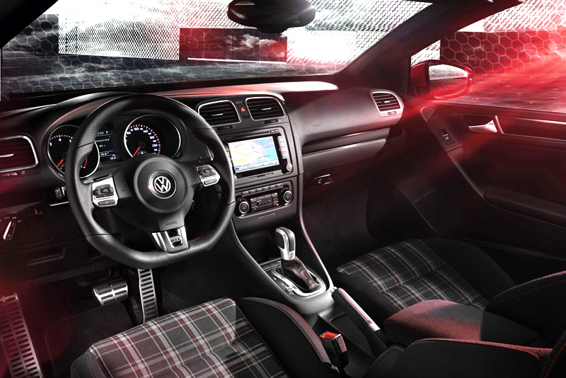 Volkswagen představí 6. března ve světové premiéře v Ženevě první GTI Cabriolet v historii Golfu!