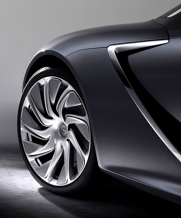 Dunlop navrhl pneumatiky, které zdobí kola nového konceptu Opel Monza