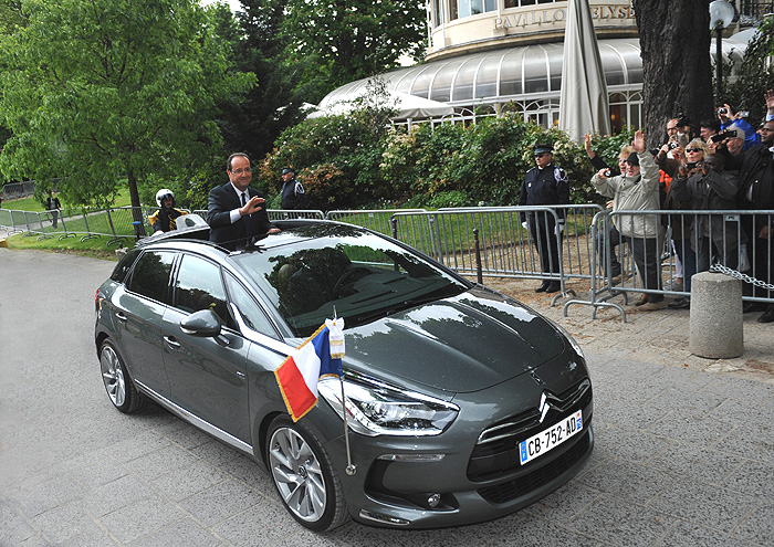 Včera jsme vás informovali, že François Hollande si vybral Citroën DS5 Hybrid4