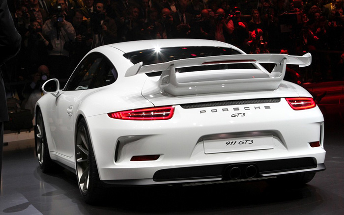 Světová premiéra Porsche 911 GT3 na mezinárodním autosalonu v Ženevě