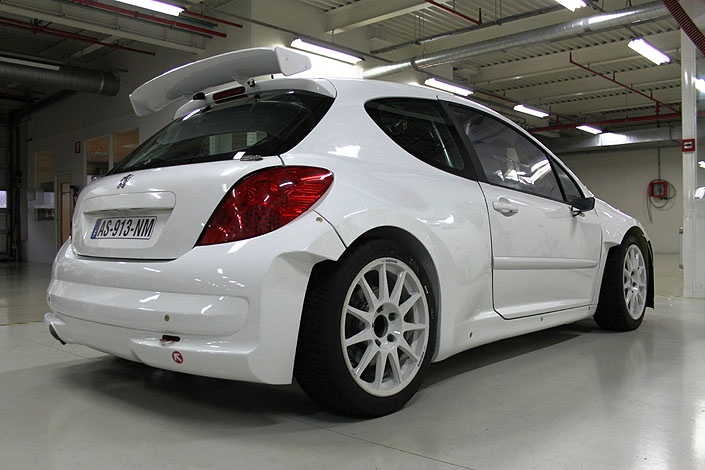 Vývoj vozu Peugeot 207 Super 2000