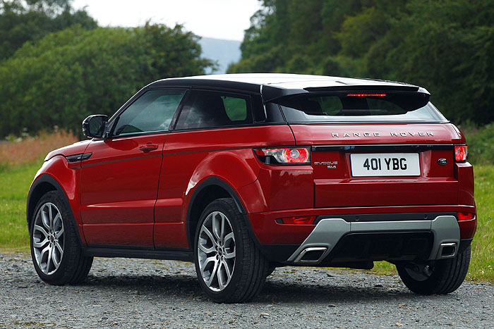 AUTEM ROKU 2012 Klubu motoristických novinářů (KMN) se stal Range Rover Evoque AUTEM ROKU 2012 Klubu motoristických novinářů (KMN) se stal Range Rover Evoque