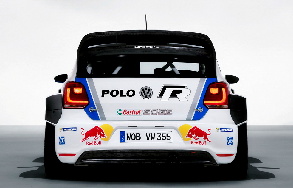 Dva vozy Volkswagen Polo R WRC a Polo R WRC Street - dvě světové premiéry