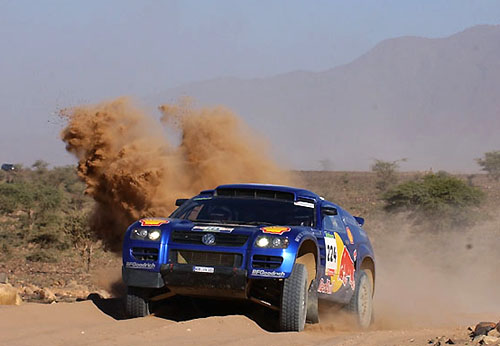 Výsledky týmu Volkswagen na Rally Dakar 2004 předčily očekávání