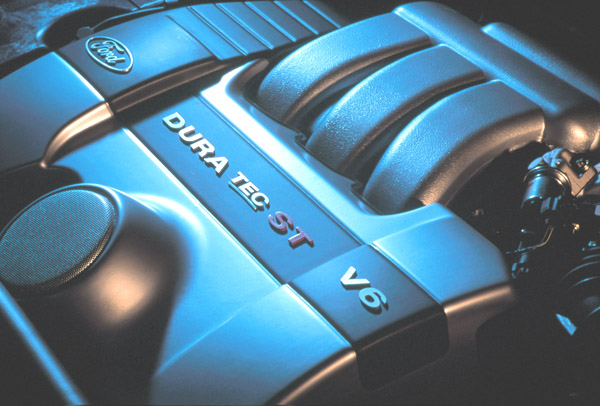 Nový Ford Mondeo ST220 s novým motorem o výkonu 166 kW v prodeji na našem trhu