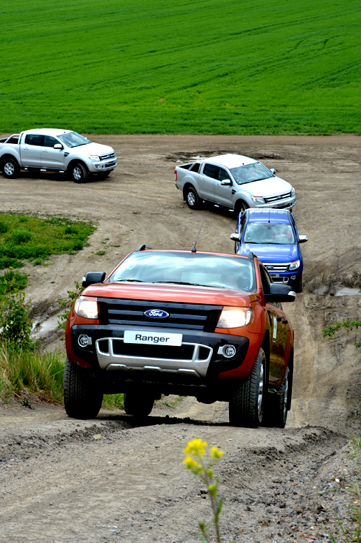 Zcela nový pick-up Ford Ranger – v terénu nezklamal (nejlépe to potvrzují fotografie)