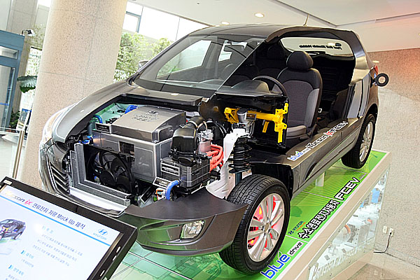 Hyundai představil prototyp Tucson ix35 FCEV s pohonem na vodík