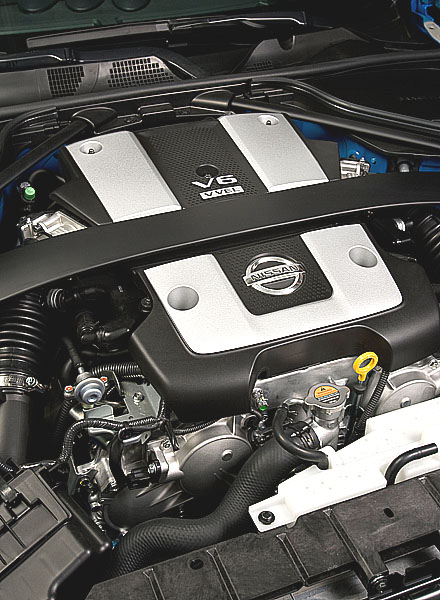 Nový Nissan 370Z představený v minulém týdnu na americkém trhu je svižnější, kompaktnější, zábavnější !