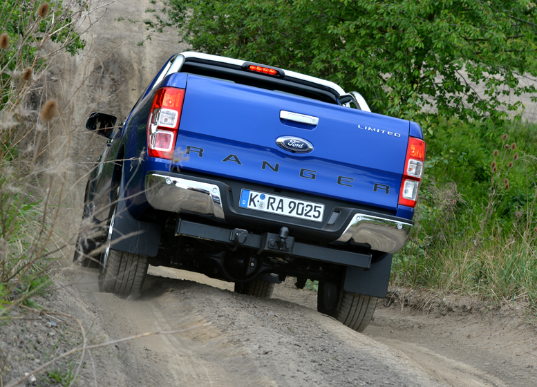 Zcela nový pick-up Ford Ranger – v terénu nezklamal (nejlépe to potvrzují fotografie)