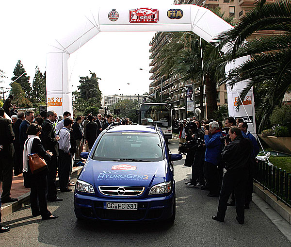 Vítězství v unikátní Rallye Monte Carlo Fuel Cell and Hybrid