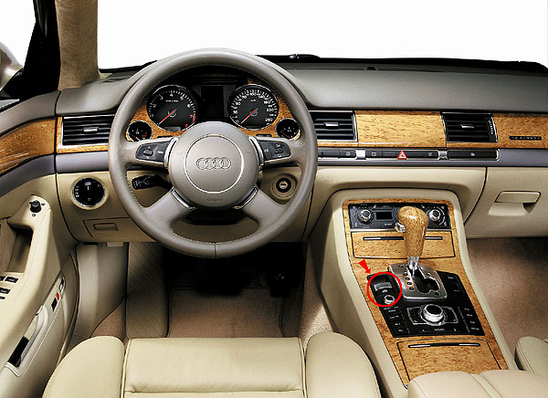 Technologie nového Audi A8 pod lupou: Elektromechanická parkovací brzda