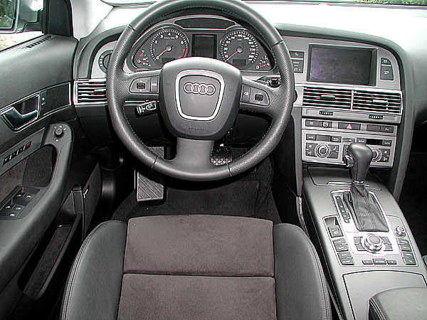 Audi A6 Avant 3,2 FSI guattro s převodovkou tiptronic v testu redakce