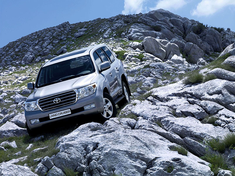 Toyota Land Cruiser – legenda off roadu slavící 60 let úspěchu