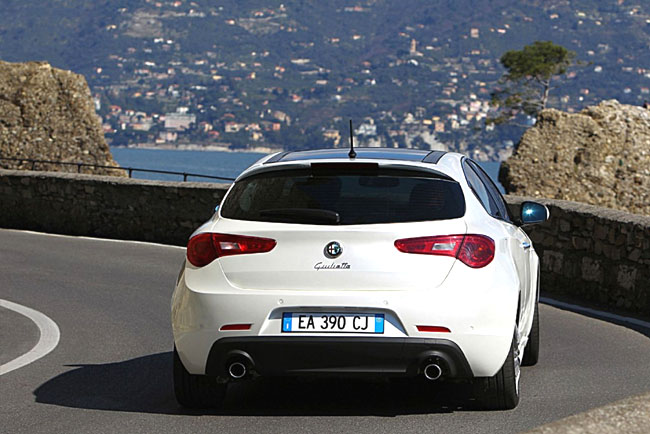 Autem roku 2011 V ČR KMN se stala Alfa Romeo Giulietta Autem roku 2011 V ČR KMN se stala Alfa Romeo Giulietta