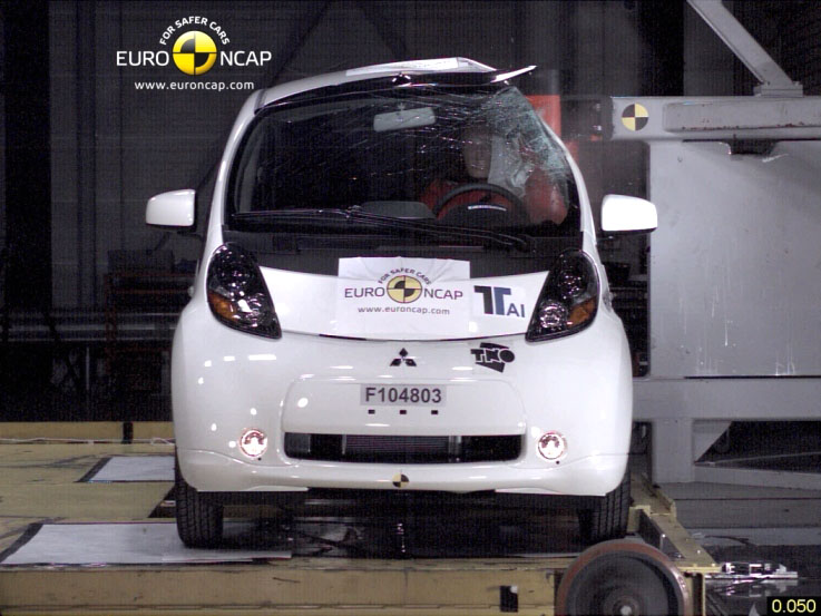 První sériově vyráběný elektromobil na světě MITSUBISHI i-MiEV se dočkal prvních vylepšení