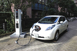 Společnost Nissan urychluje rozvoj evropské sítě rychlodobíjecích stanic pro elektromobily