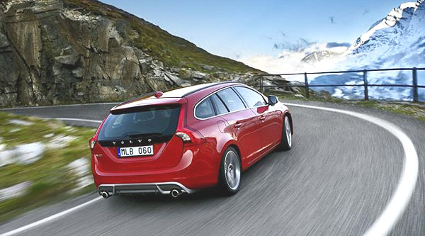 Zcela nové Volvo S60 a V60 R-Design – ještě sportovnější design a jízdní vlastnosti pro fajnšmekry