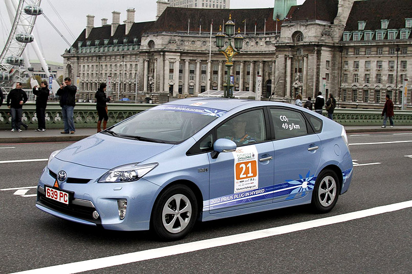 Toyota na 42. tokijském autosalonu v prosinci poprvé představí dva sériové modely a tři koncepty