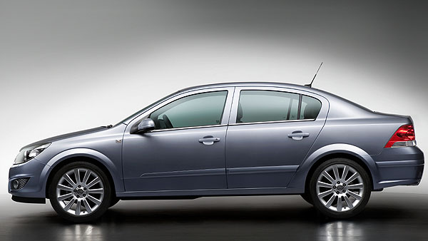 Další nová verze úspěšné modelové řady Opel Astra v provedení sedan