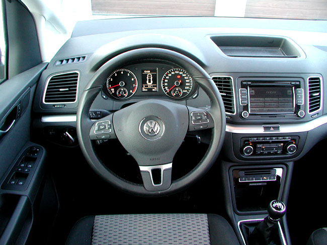 Prostorný Volkswagenu Sharan v testu redakce