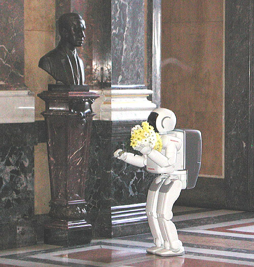 Japonský robot ASIMO v Praze