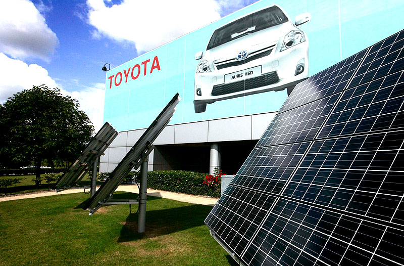 Toyota spouští ve Velké Británii solární elektrárnu