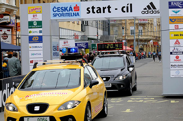 SEAT podporuje české atlety