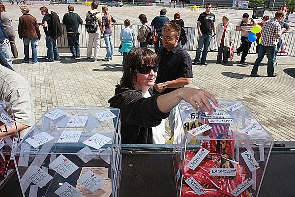 AUTOSALON BRNO 2009 zhlédlo více než 130 tisíc návštěvníků