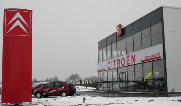 Nová reprezentativní prodejna vozů Citroën v Jičíně otevřena