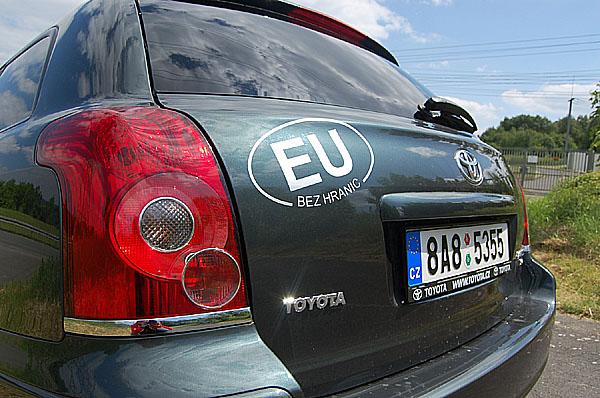 Toyota Avensis za 24 hodin ujela 2274 km přes 16 evropských států