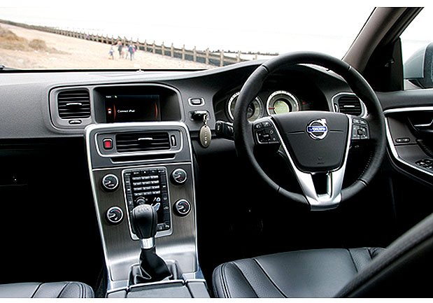 DRIVe verze modelů Volvo S60 a V60 se spotřebou paliva 4,3 a 4,5 l/100 km