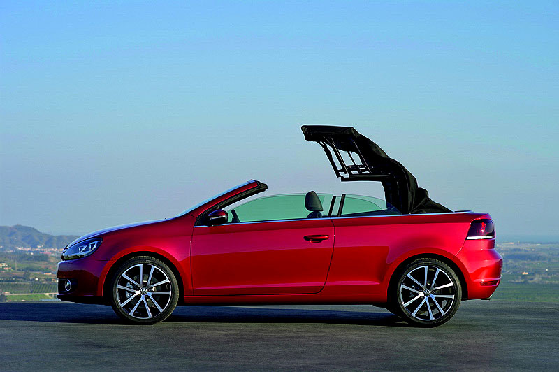 Nový čtyřsedadlový Golf Cabriolet s klasickou plátěnou střechou v prodeji na našem trhu