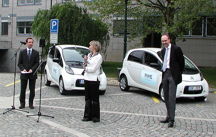 První vozy CITROËN C-ZERO v ČR předány společnosti RWE