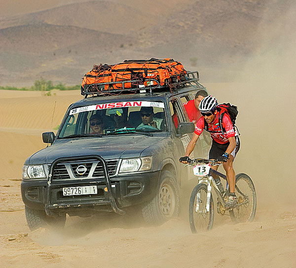 Nissan Titan Desert Race - Čeští bikeři v extrémním závodě na Sahaře