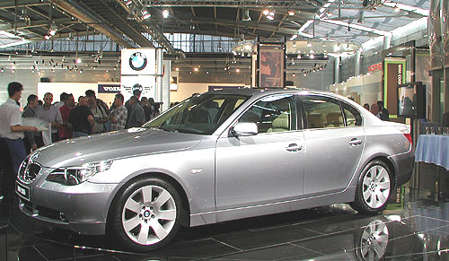 Nový sedan BMW řady 5 představený ve světové premiéře na autosalonu v Brně – plný technických inovací a novinek