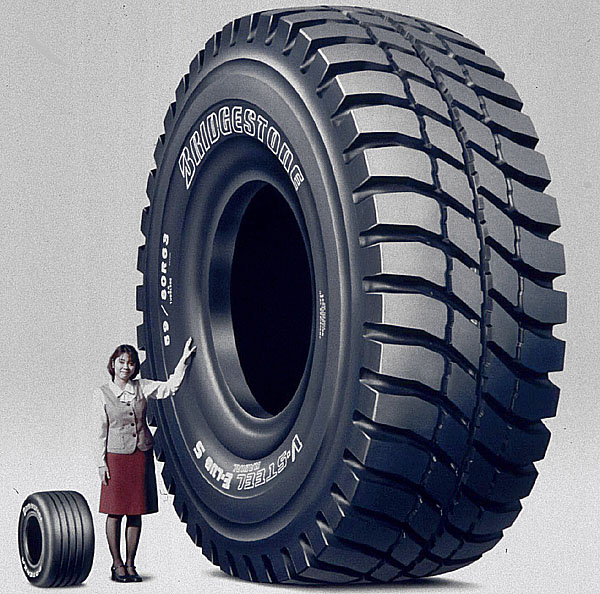 Bridgestone začal vyrábět obří pneumatiky v novém závodě Kitakyushu