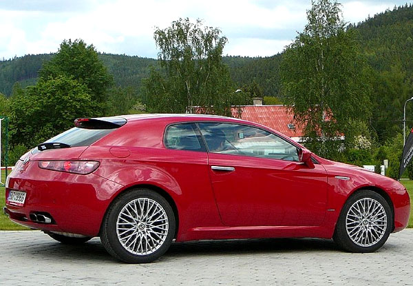 Nová nabídka referenčních a předváděcích vozů Alfa Romeo