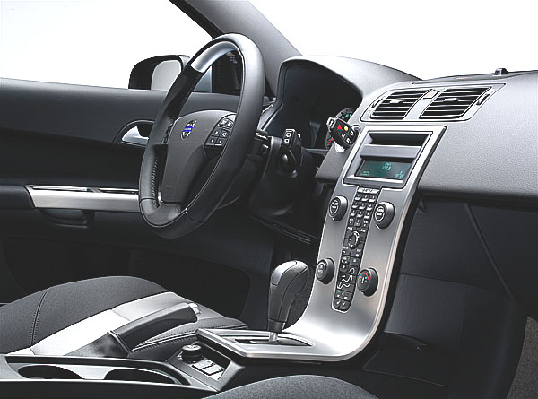 Nové dvoudveřové čtyřsedadlové Volvo C30 představeno na probíhajícím autosalonu v Paříži