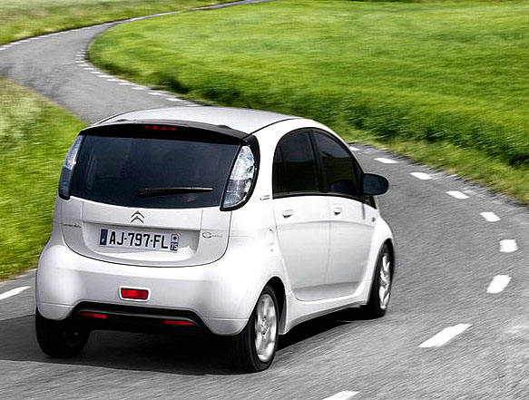 Podrobně o Citroënu C-ZERO: 100 % elektrickém čtyřmístném městském a příměstském autu