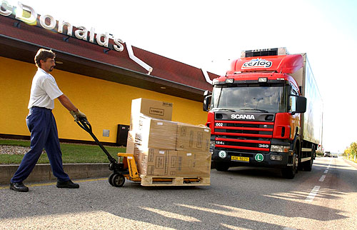 Vozy Scania používá firma Česlog pro zajištění kompletního logistického servisu