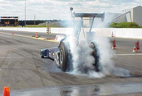 Tuning párty 2002 v Hradci Králové příští týden v sobotu 29. června Tuning párty 2002 v Hradci Králové příští týden v sobotu 29. června