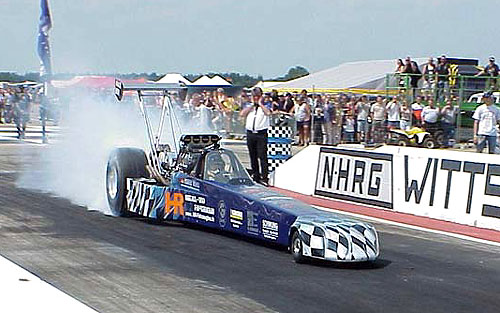 Tuning párty 2002 v Hradci Králové příští týden v sobotu 29. června Tuning párty 2002 v Hradci Králové příští týden v sobotu 29. června