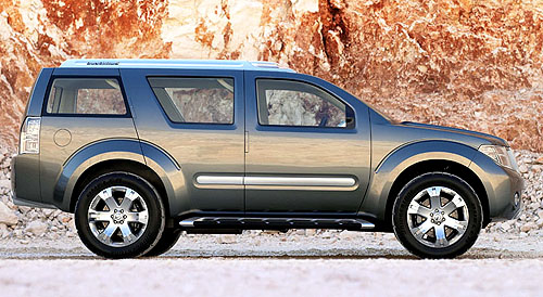 Nissan ve Frankfurtu představí modernizovaný Nissan X-trail koncept SUV nazvaný Dunehawk.