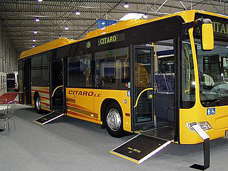 Na 1. evropské výstavě autobusů představena v evropské premiéře novinka Mercedes-Benz