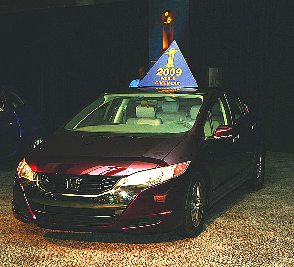 Honda FCX – V4 byla představena na letošním ženevském autosalonu