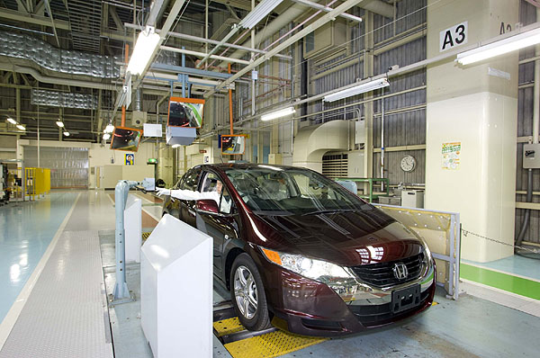 Zahájena výroba nového modelu Honda FCX Clarity