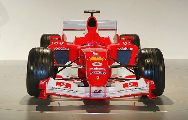 Nový monopost Ferrari – F2004 označovaný číslem 655