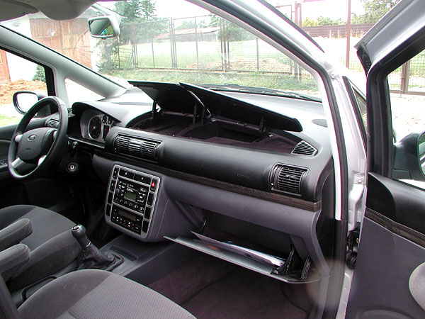 Velkoprostorový Ford Galaxy Ghia v testu redakce
